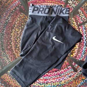Men Nike Pro Compression 3/4 length tights